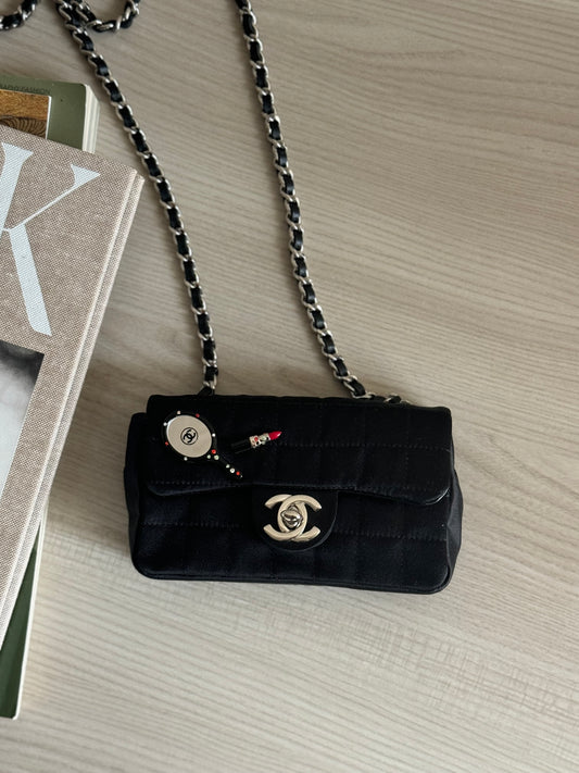 Chanel in raso di seta mini