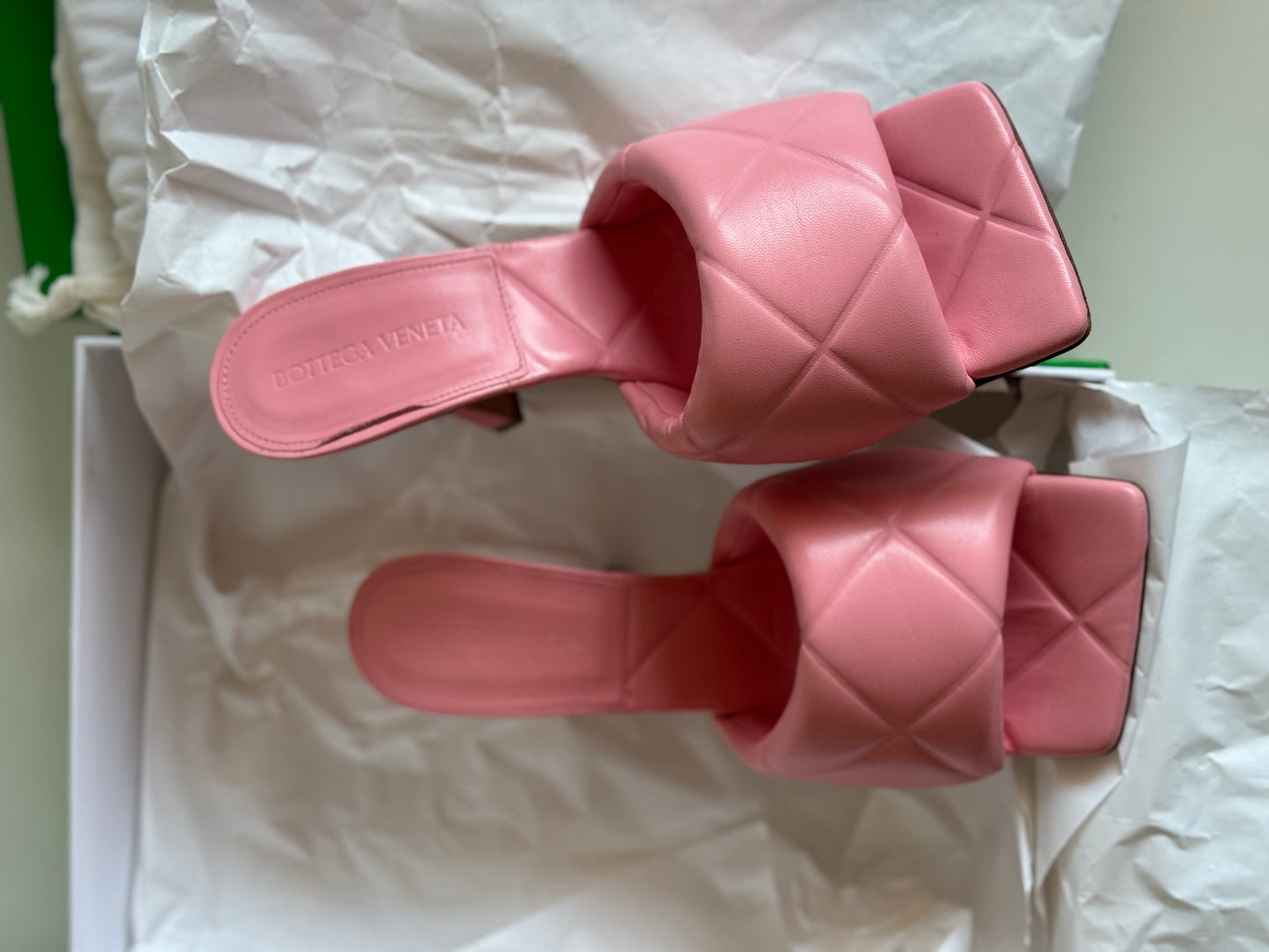 Bottega Veneta
Rosa pastello