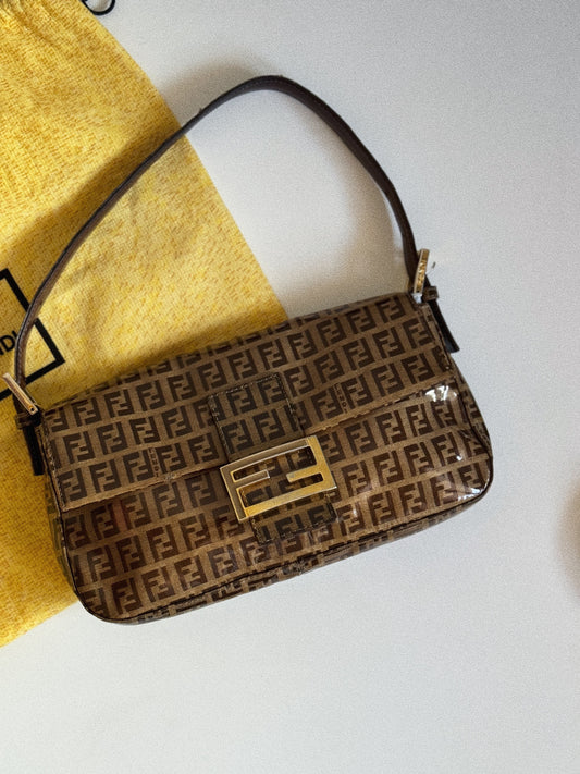 Vintage Fendi Baguette in vinile