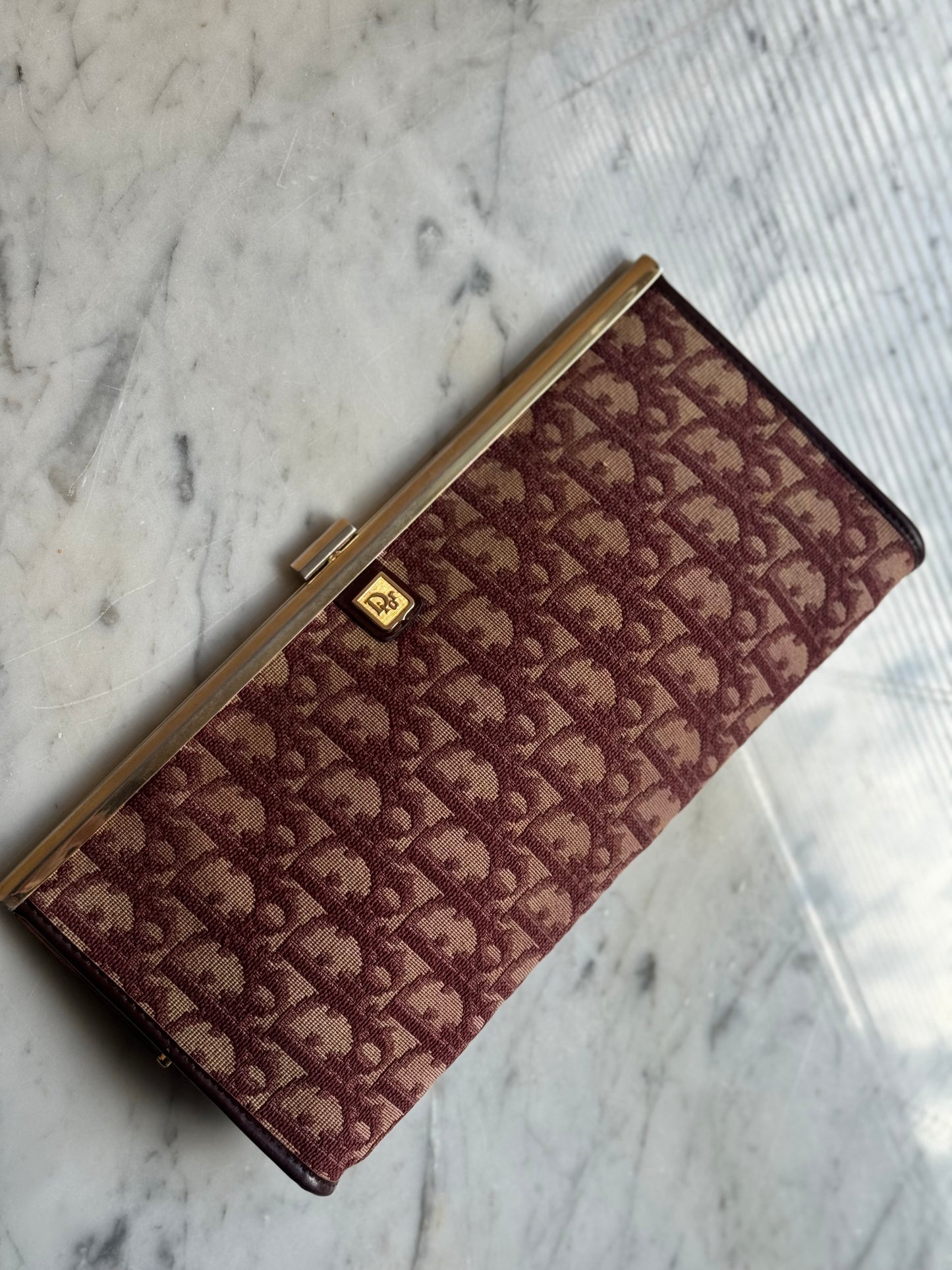 Pochette Dior monogram