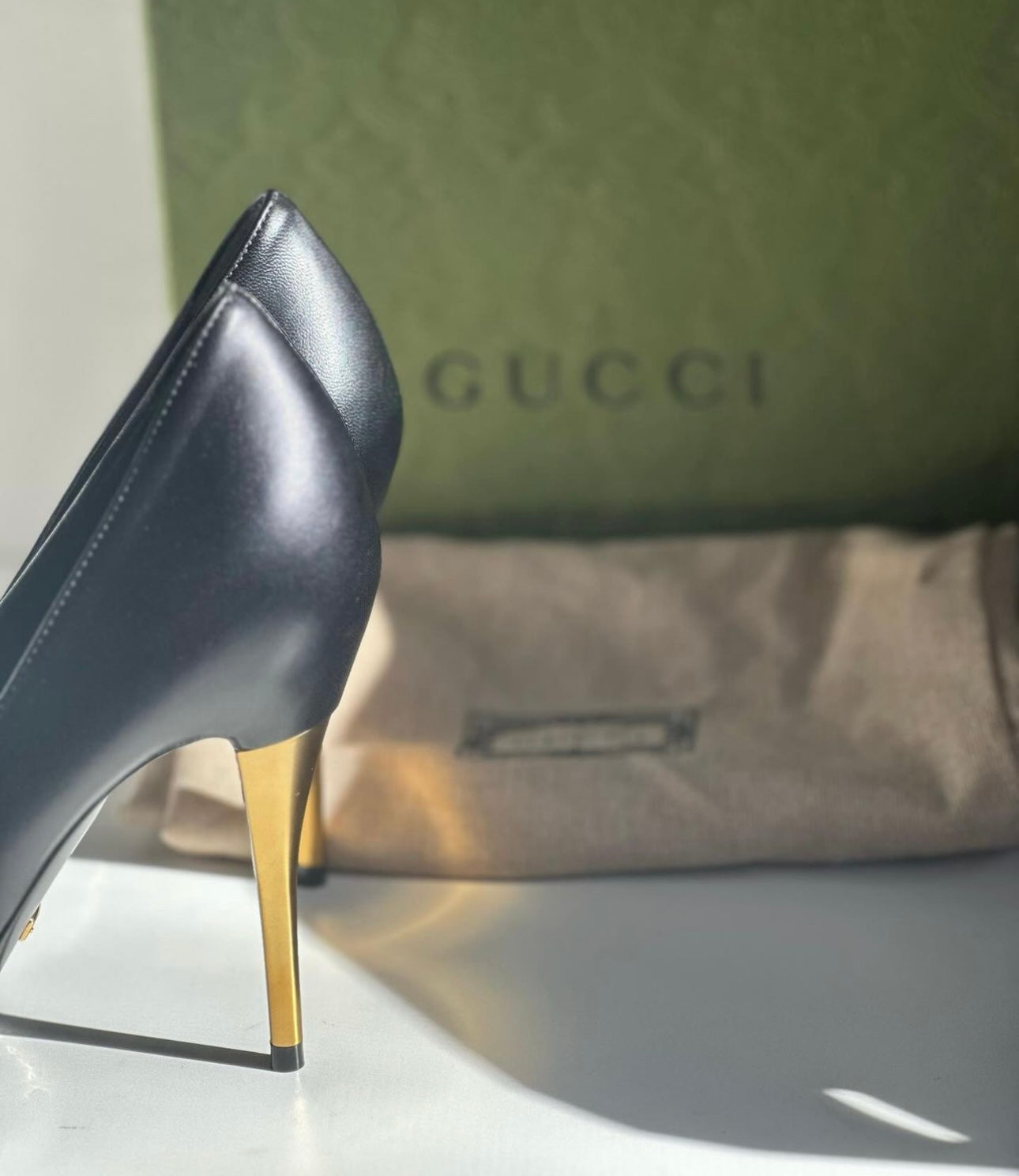 Décolleté Gucci in pelle e tacco gioiello