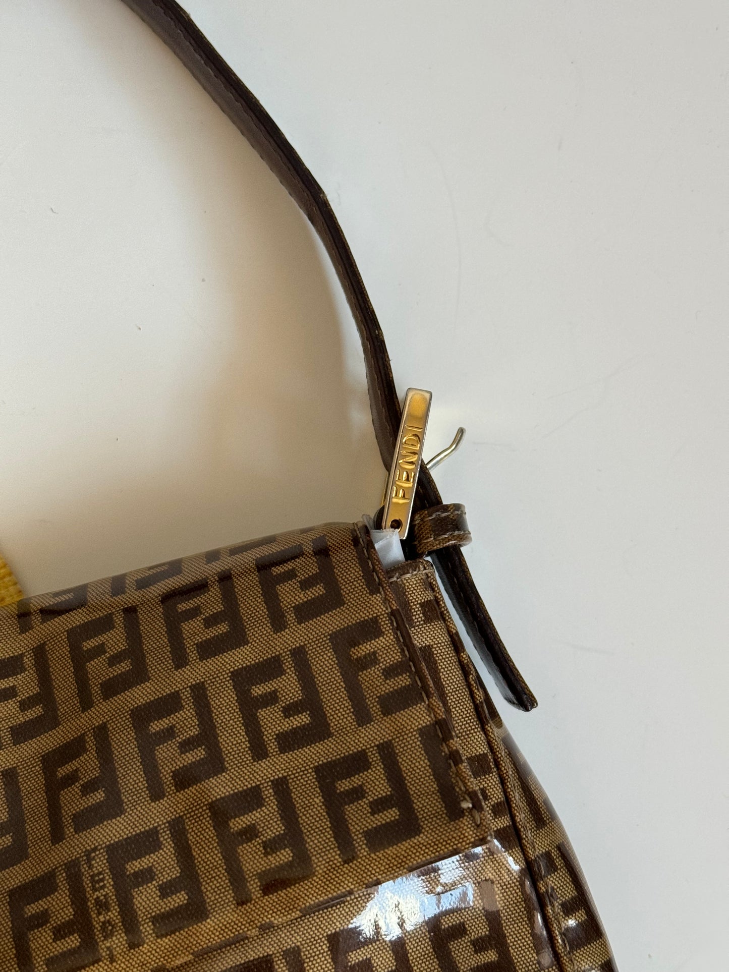 Vintage Fendi Baguette in vinile