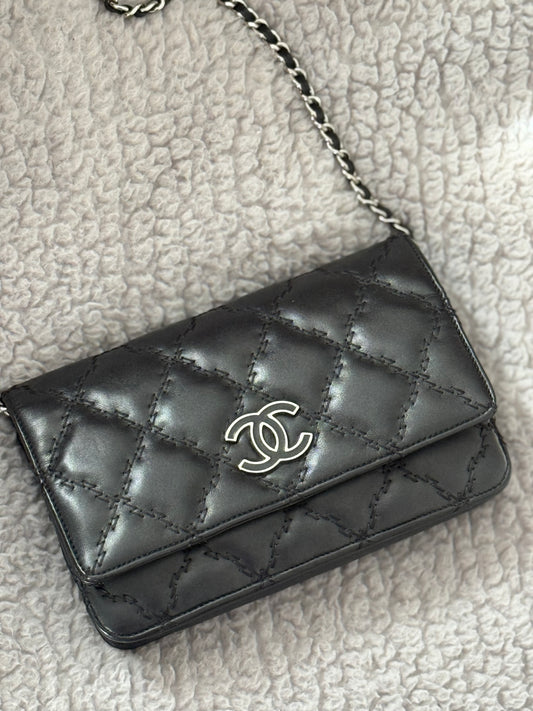 Chanel Wallet on chain