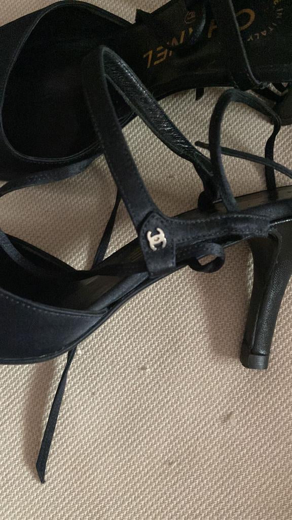 Vintage Slingback Chanel in satin nero