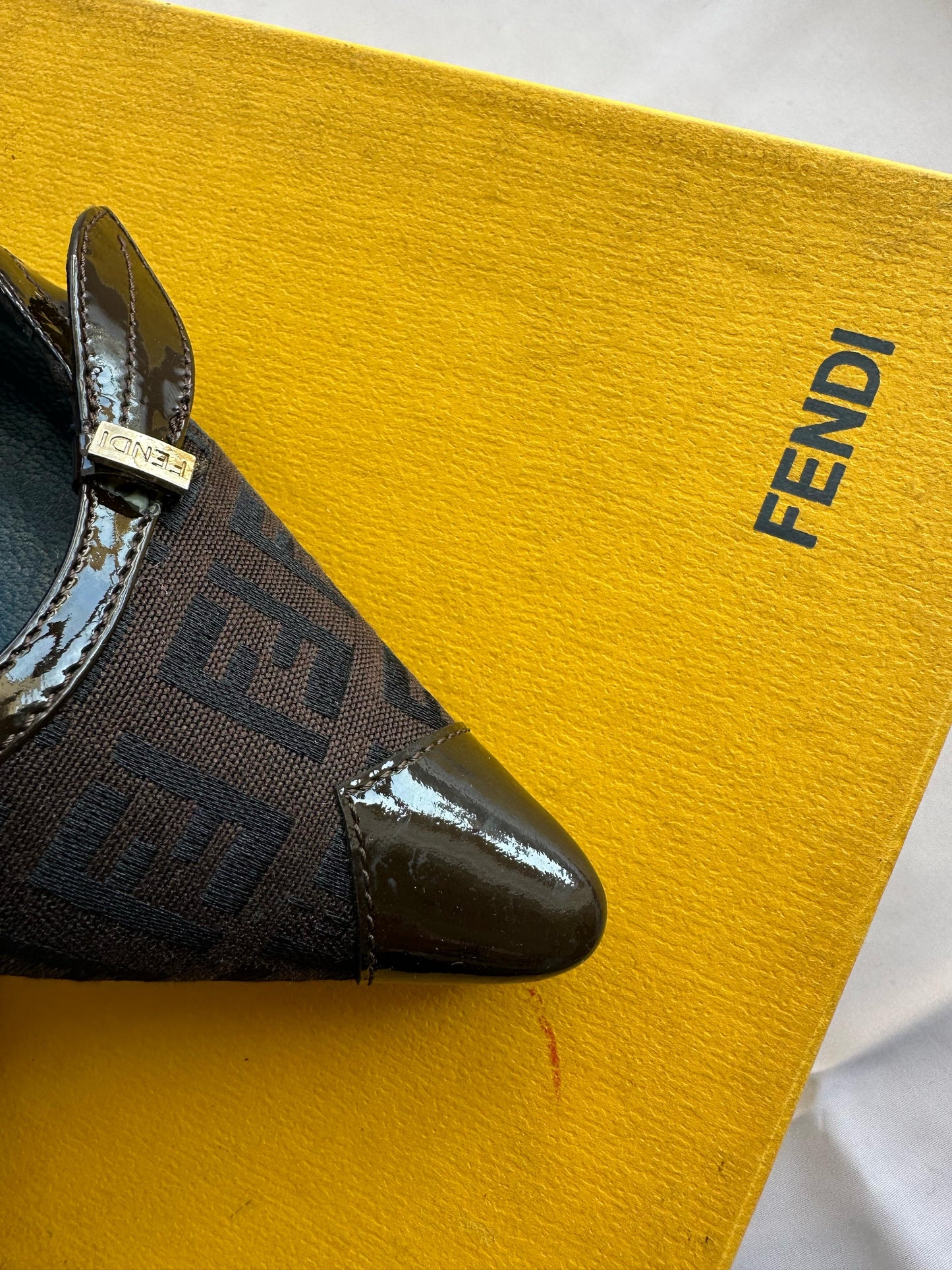 Vintage Fendi Monogram décolleté