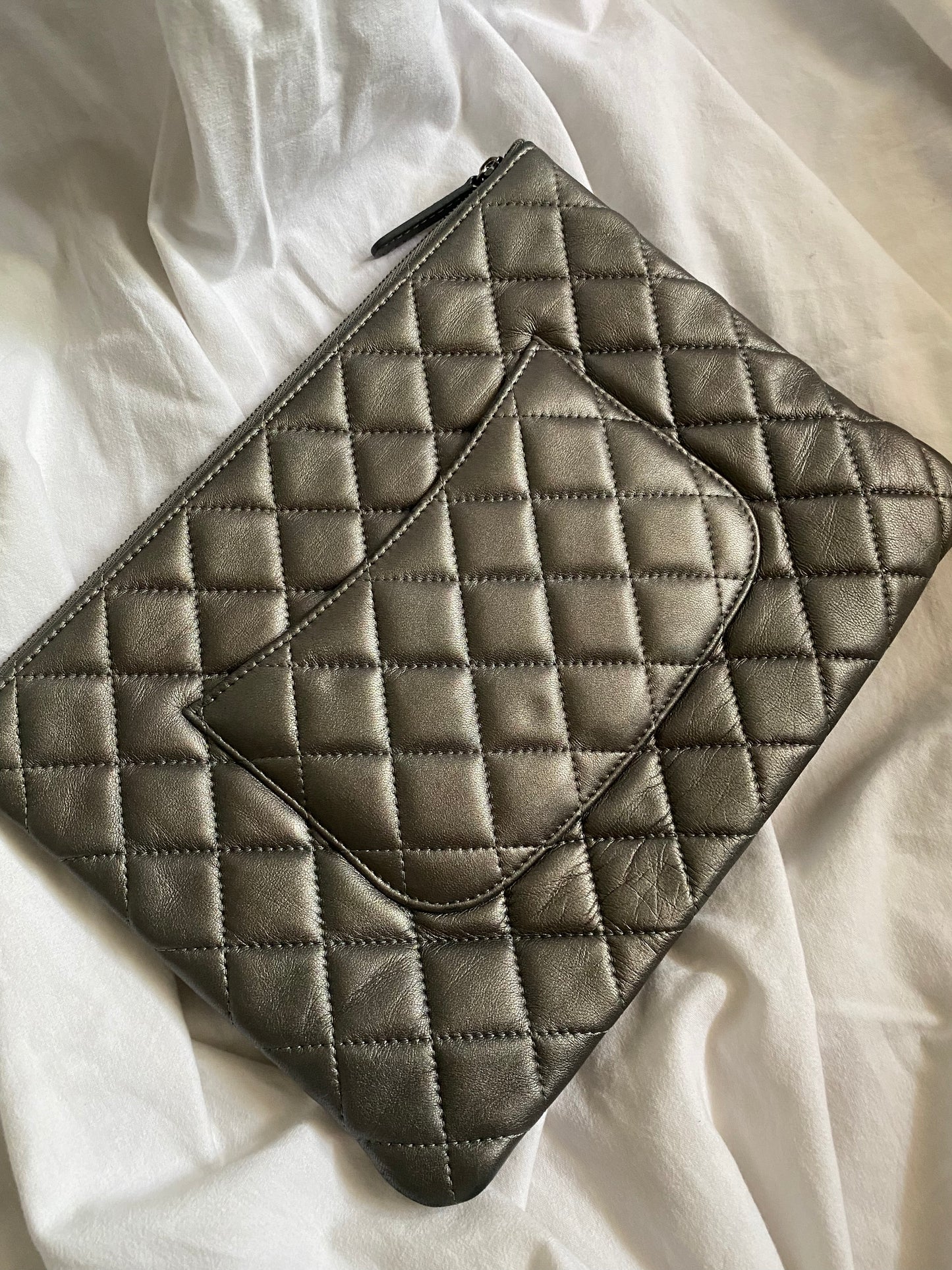 Pochette Chanel argento