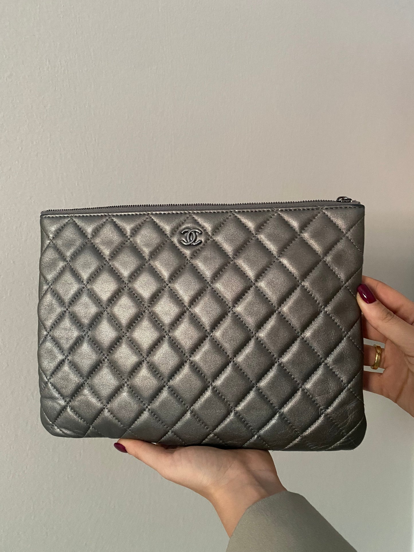 Pochette Chanel argento