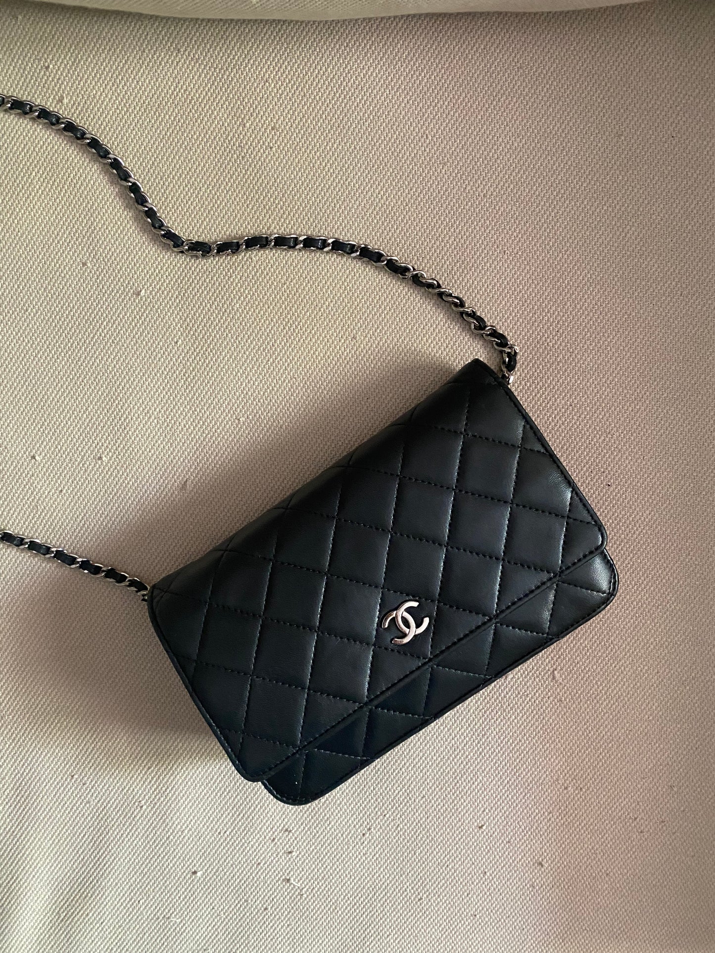 Chanel Wallet on chain