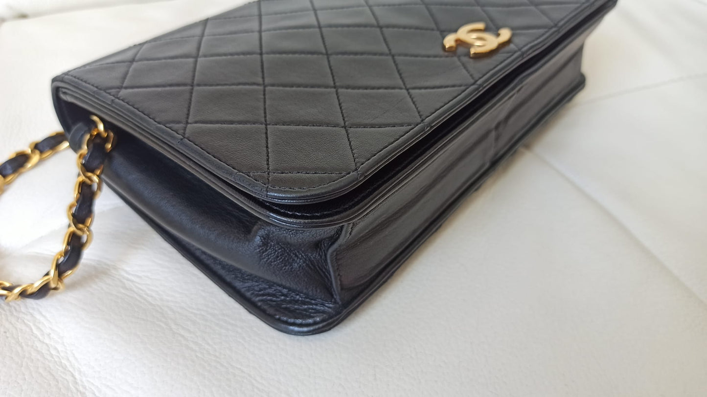 Vintage Chanel nera anni 80