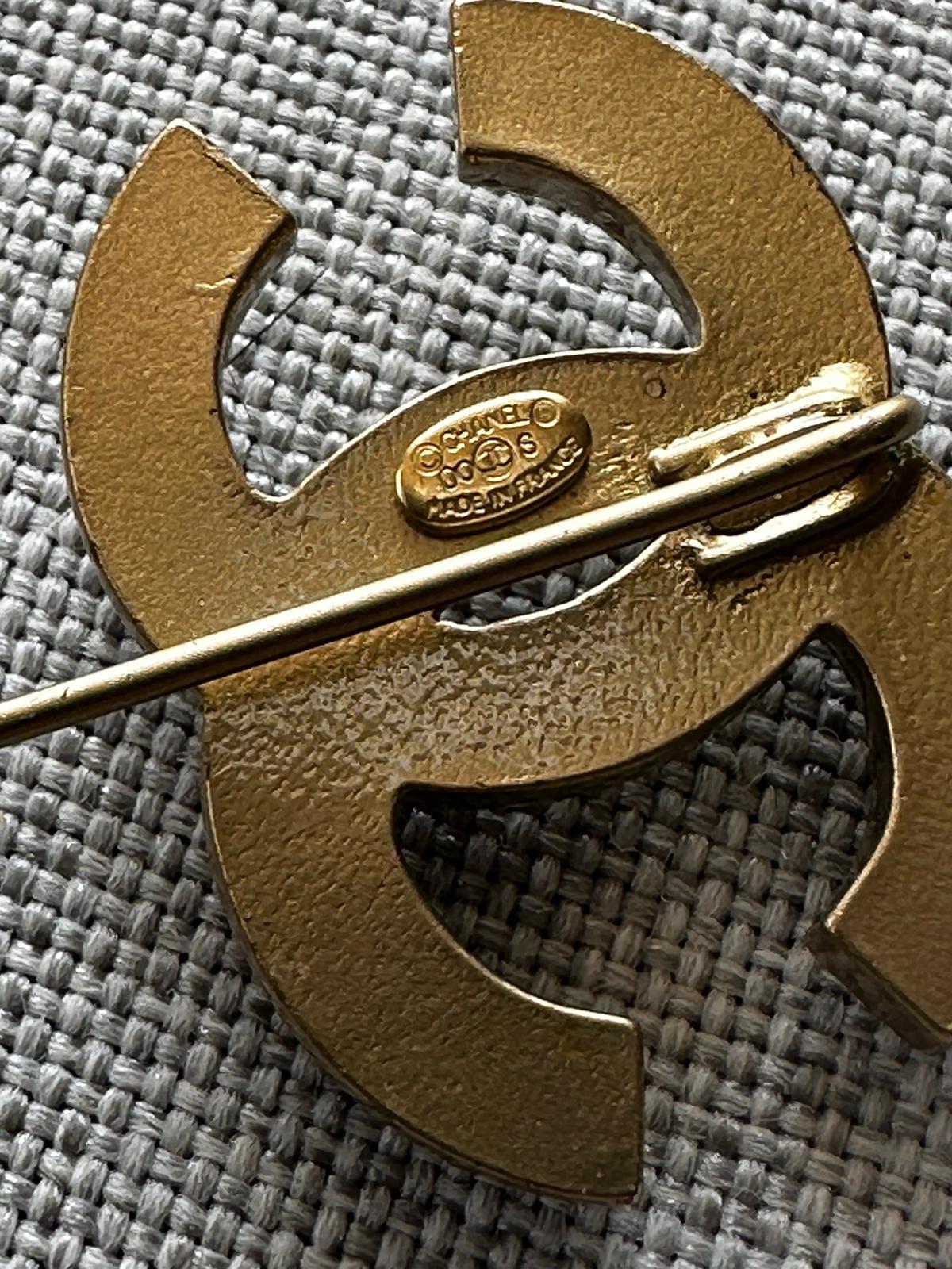 Vintage Chanel Brooch (spilla)