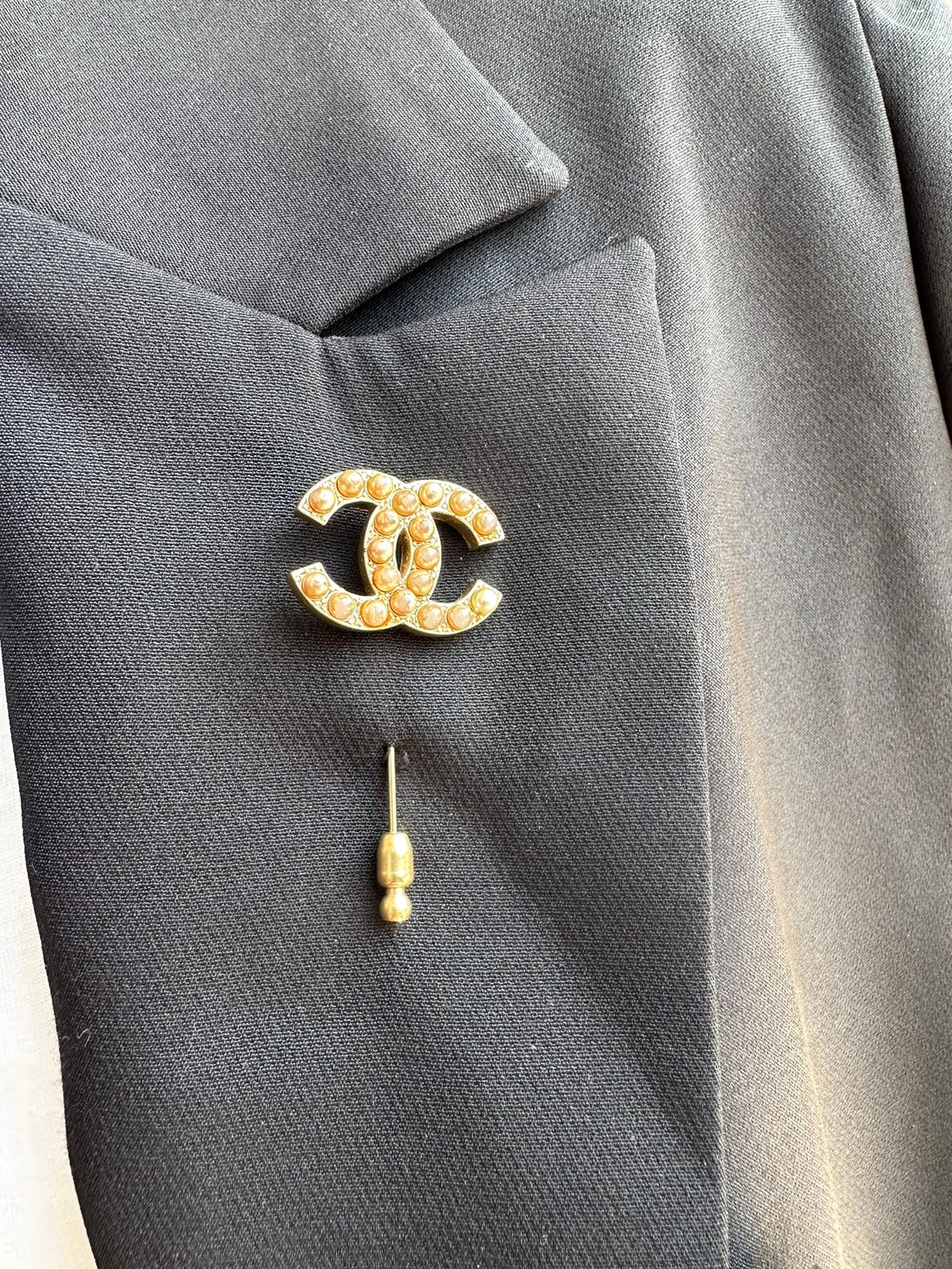 Vintage Chanel Brooch (spilla)