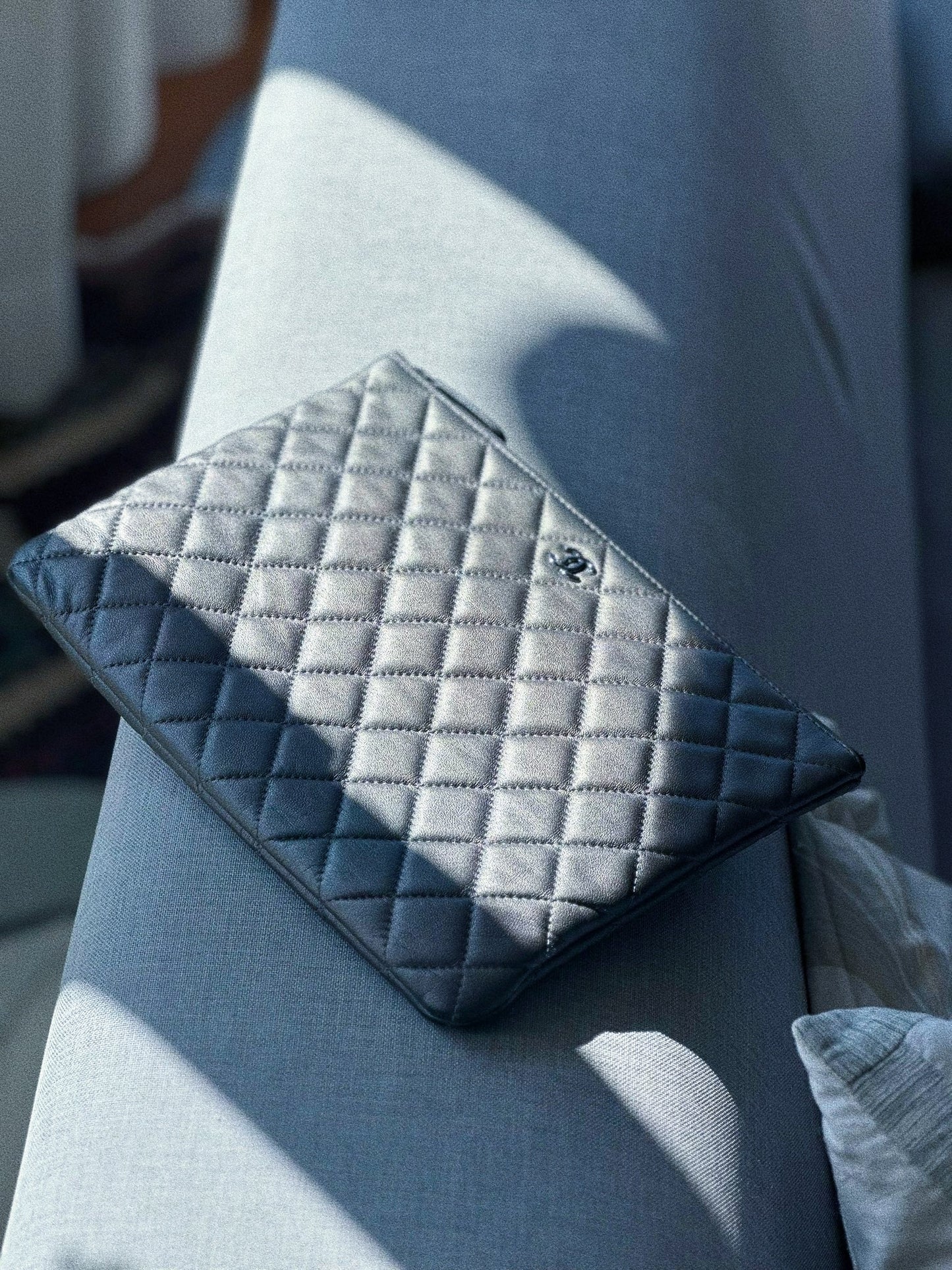 Pochette Chanel argento